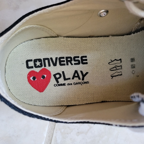 Comme Des Garçons PLAY x Converse Unisex Chuck Taylor Sneakers - Picture 5 of 7